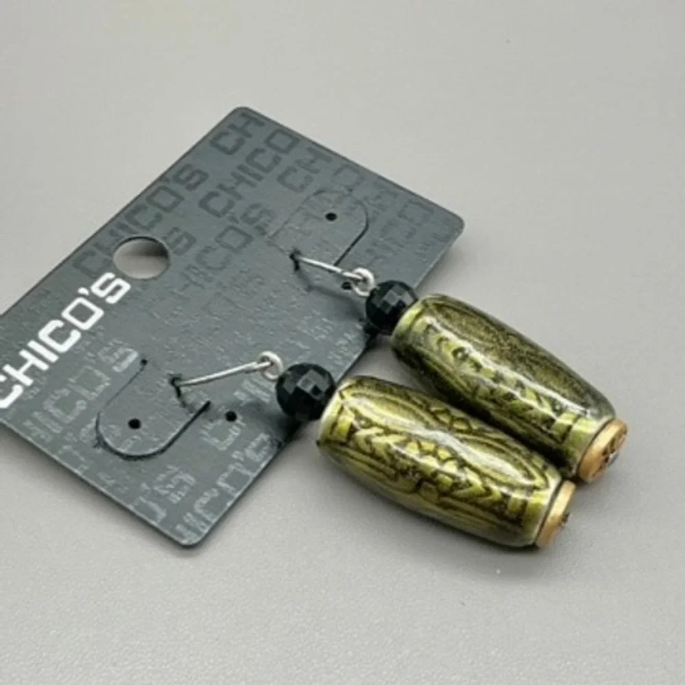 Chico's Earrings Women Green Gold‎ Tone Etched Barrel Bead Dangle 1.5 Inch